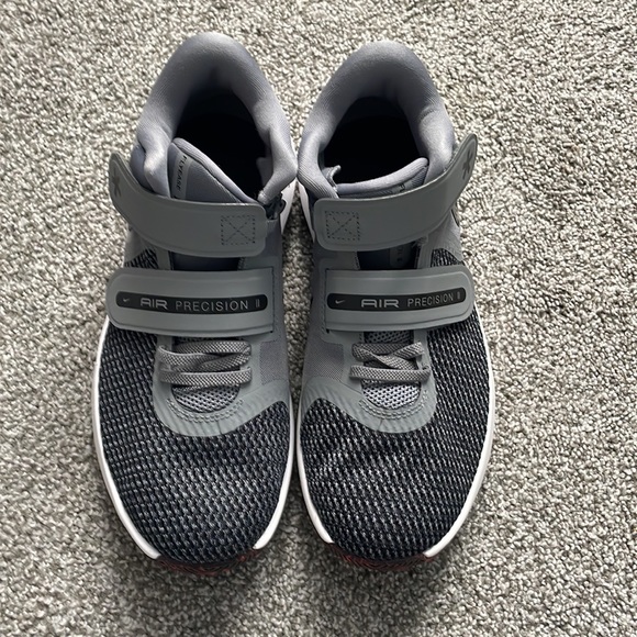 Women’s Nike Air Flyease Precision II Basketball Shoes - Picture 2 of 11